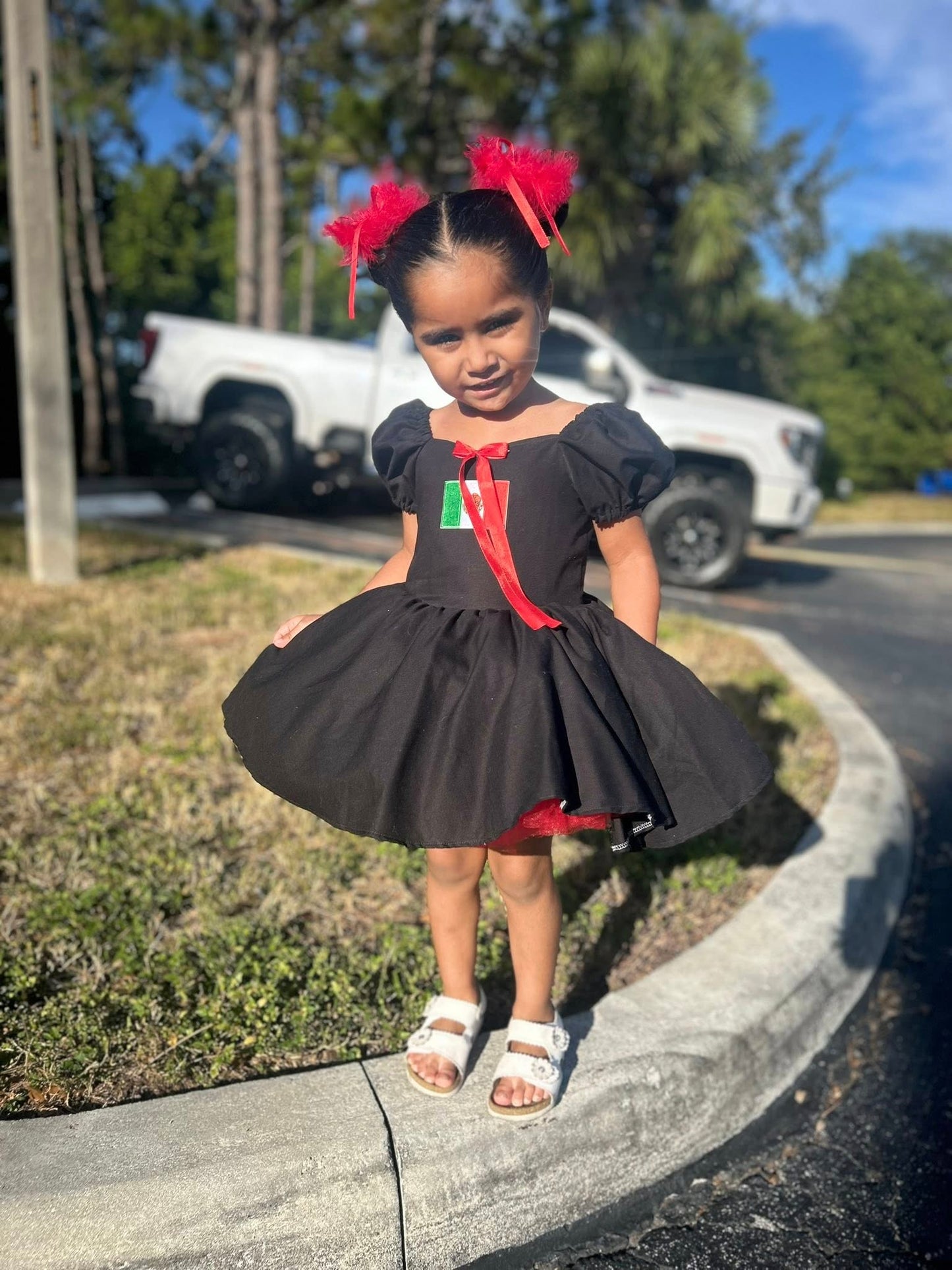 Little bows, big heritage 🎀🇲🇽