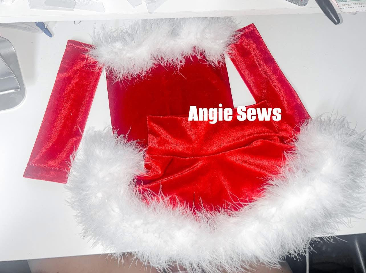 Santa Baby 🎅🏼 (Multiple Colors Available)